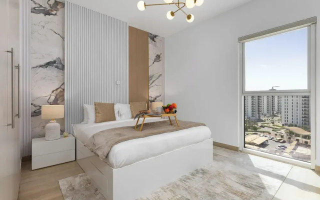 Maison Privee - Sleek Yas Getaway w/ Ferrari World and Canal Views