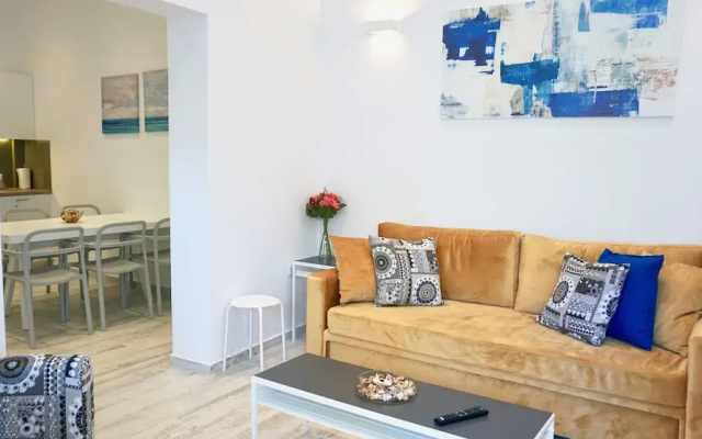Lux Central Apt in Athens
