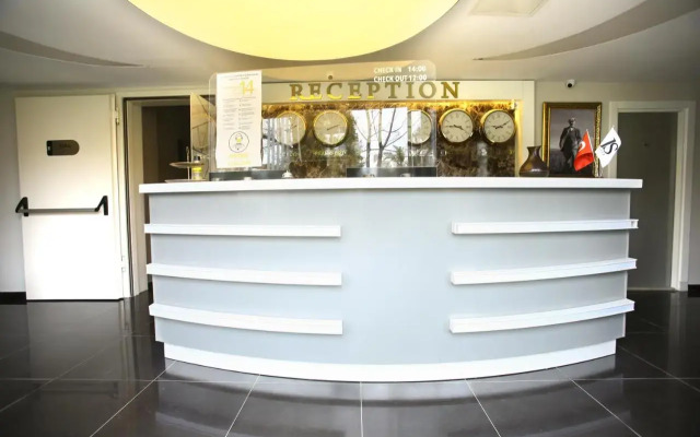 IS Hotel