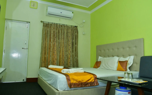 Hotel Dolphin