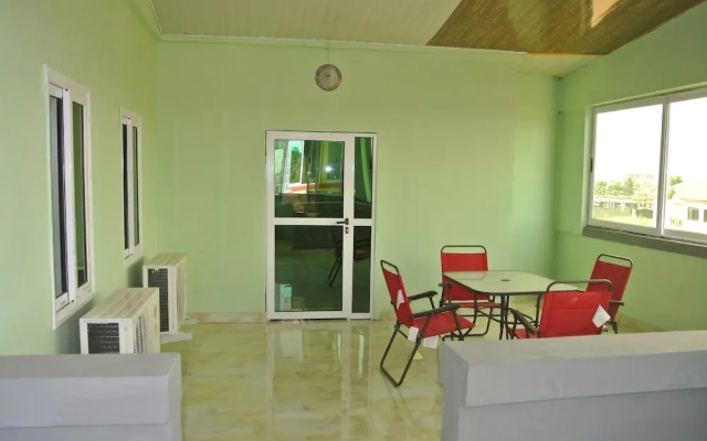 Bineys Hotel