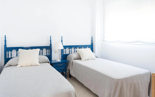 Beautiful apartment with terrace near the beach