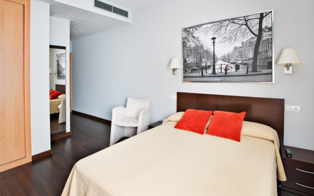 Hostal T4