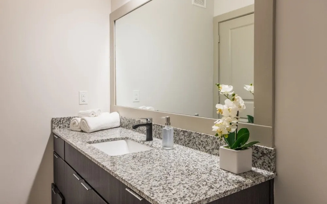 2 BR Apt Near St Johns River by Frontdesk