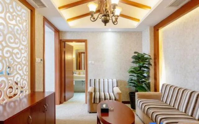 Four Seasons Guanghua Hotel