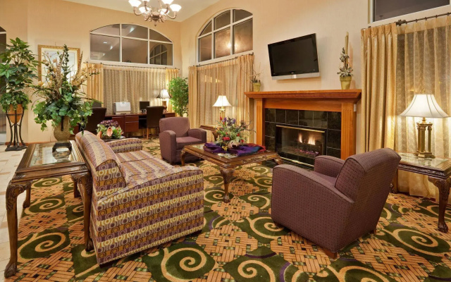 Holiday Inn Express Madera - Yosemite Park Area by IHG