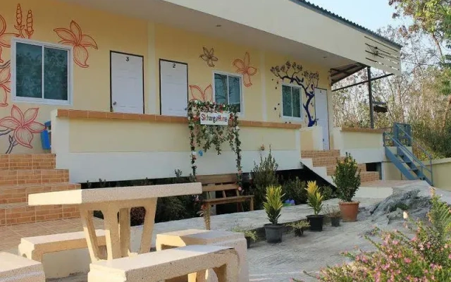 Boat House Resort