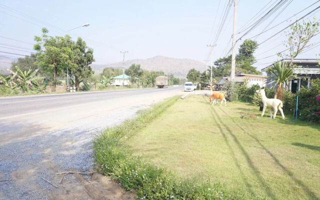 Thap Luang Resort 1