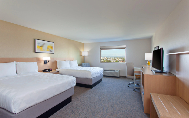 Holiday Inn Los Angeles - LAX Airport by IHG