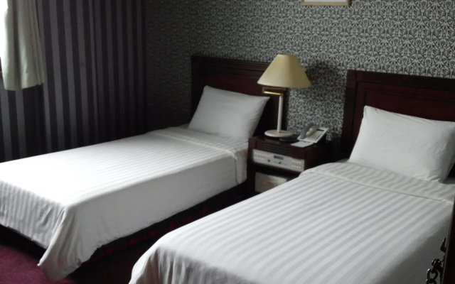 Airport Hotel