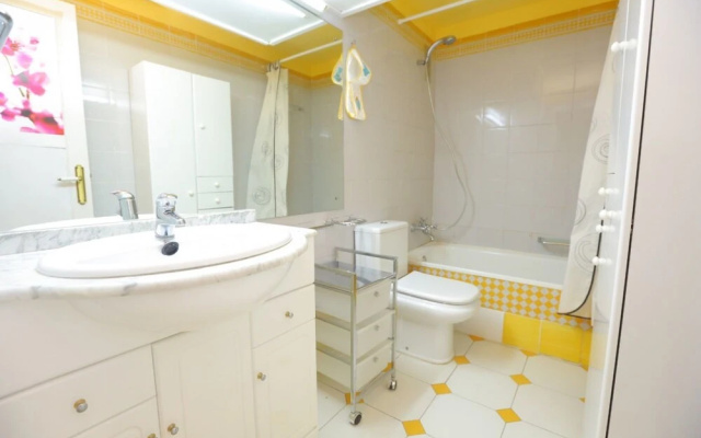 Apartamento Comodo Para 4 Personas en Cambrils