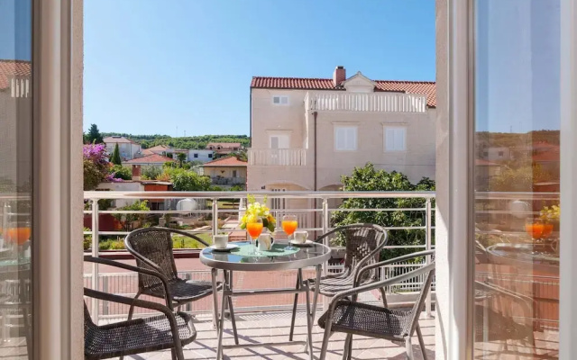 Apartments Island Beat - Two Bedroom Apartment With Balcony