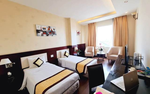 Happy Life Hotel