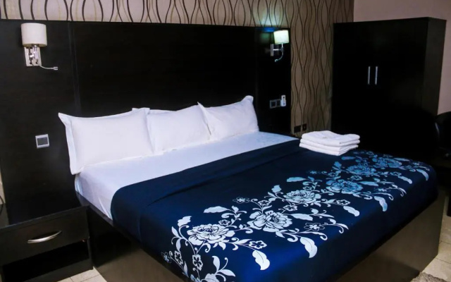 number95suites & hotel