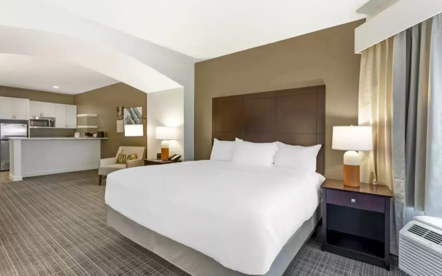 Comfort Inn & Suites Verona at Turning Stone Resort Casino