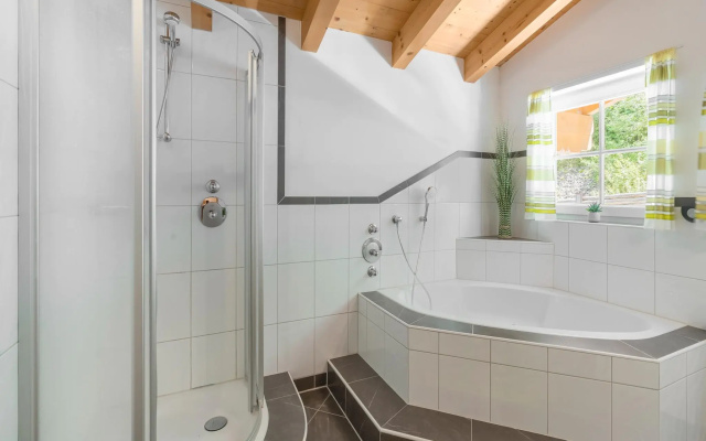 Pretty Holiday Home in Hollersbach im Pinzgau with Garden