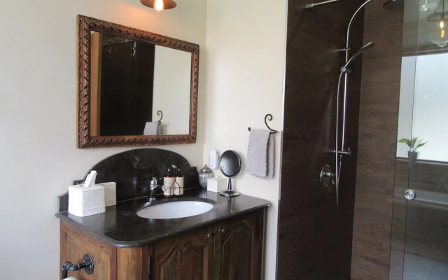 Redwood Valley B & B