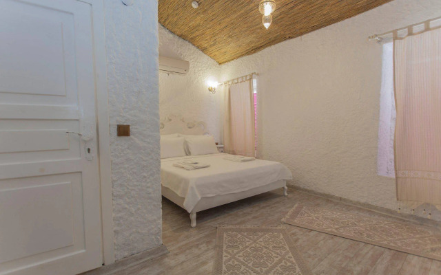 Alacati Alanur Otel