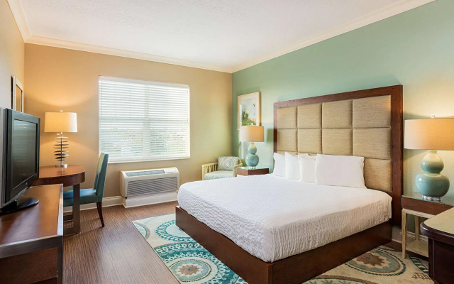 The Waterfront Inn