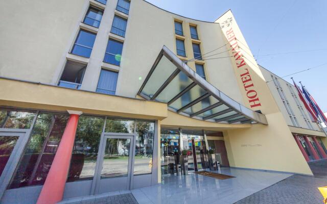 Отель Novum Hotel Kavalier Wien Австрия, Вена - 4 отзыва об отеле, цены и фото номеров - забронировать отель Novum Hotel Kavalier Wien онлайн вид на фасад