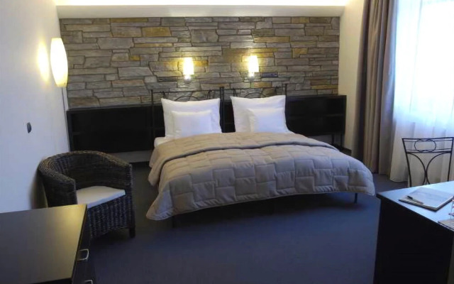 EA Chateau Hotel Sychrov