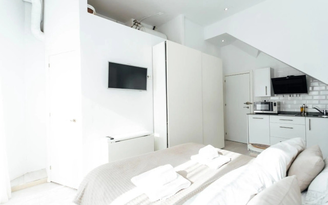 One&Lux El Salvador - Central Studio with a Stunning View
