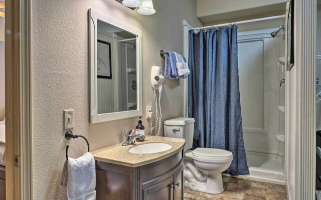 Expansive Townhome w/ Game Room & Community Pool