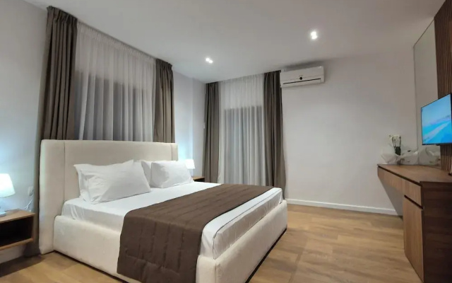 ORCHIDS Hotel