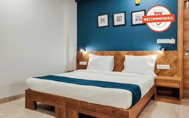 SilverKey Executive Stays 41109 Chikitsak Nagar