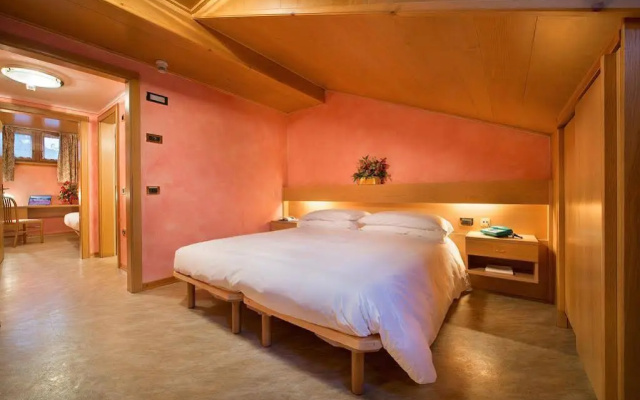 Hotel Centros
