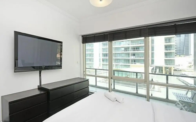 Al Majara 5 by Deluxe Holiday Homes