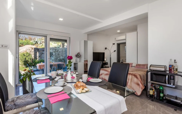 Awesome Apartment in Rijeka With Wifi and Outdoor Swimming Pool