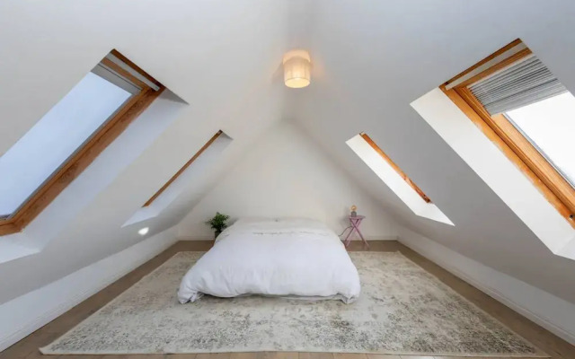 Bright 1 Bedroom Flat Near the Tube
