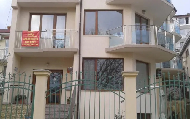 Izgrev Apartments
