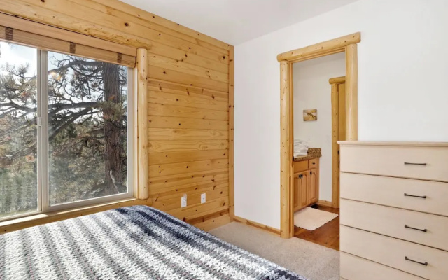 Cozy Lakeview Hideaway #2261