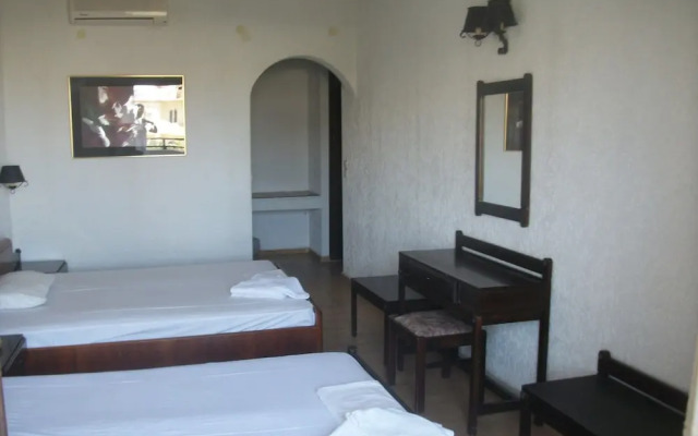 Efi Hotel