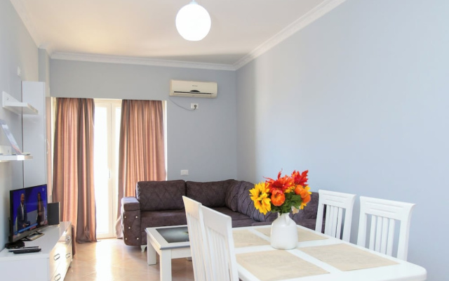 Sea View 1-bed Apartment in Vlore