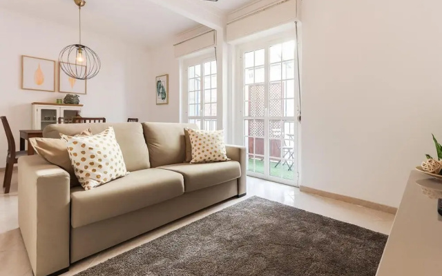 Principe Real Balcony by Homing