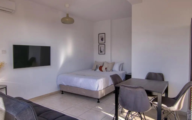 Phaedrus Living City Flat Palas 101
