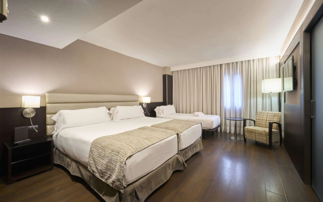 Catalonia Rigoletto Hotel
