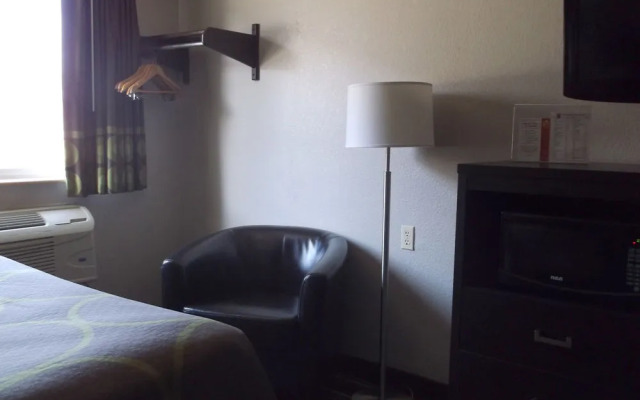 Super 8 Brookings