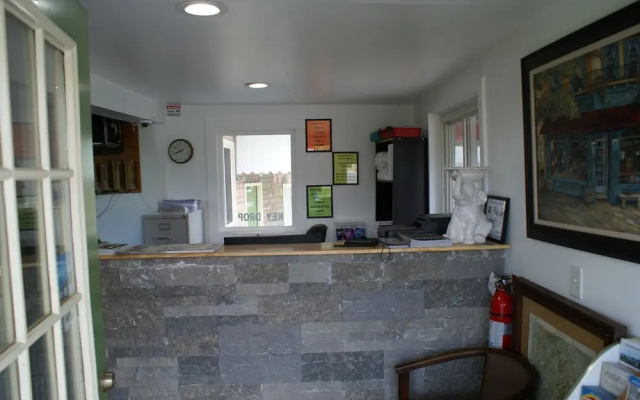 Whispering Pines Motel