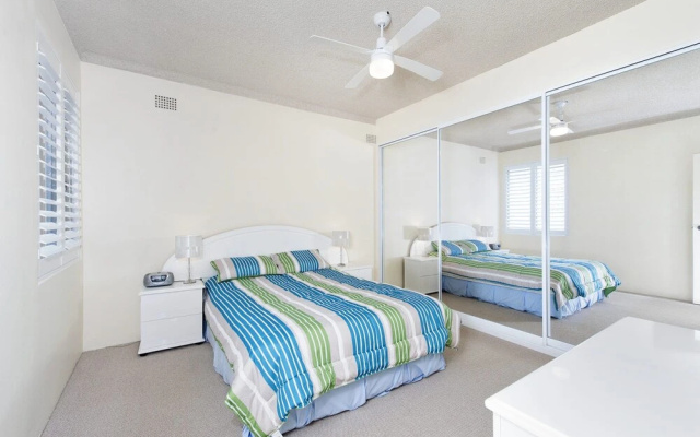 Del Rae, Unit 6/25 Shoal Bay Road