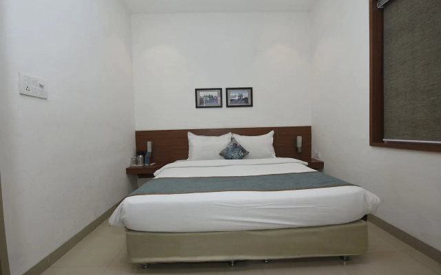 Kwality's Motel Shiraz