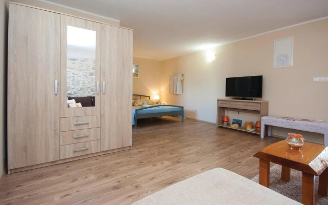 Awesome Home in Lozovac With Wifi and 3 Bedrooms