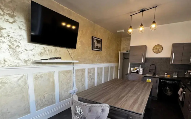 Central Sheffield 3-bed Apt, Sleeps 6 With Parking