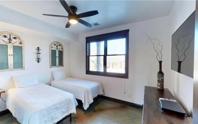 Luna Azul ~ #10 2 Bedroom Condo