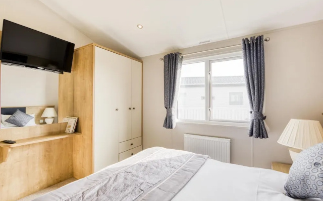 Cosy Home in Hastings With Balcony