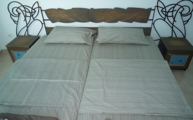 Neva Guest Rooms and Studios