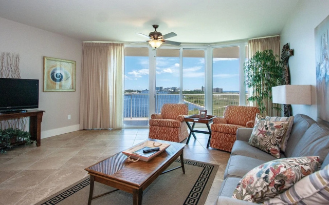 Two-bedroom With Breathtaking Views - Unit Crd0309